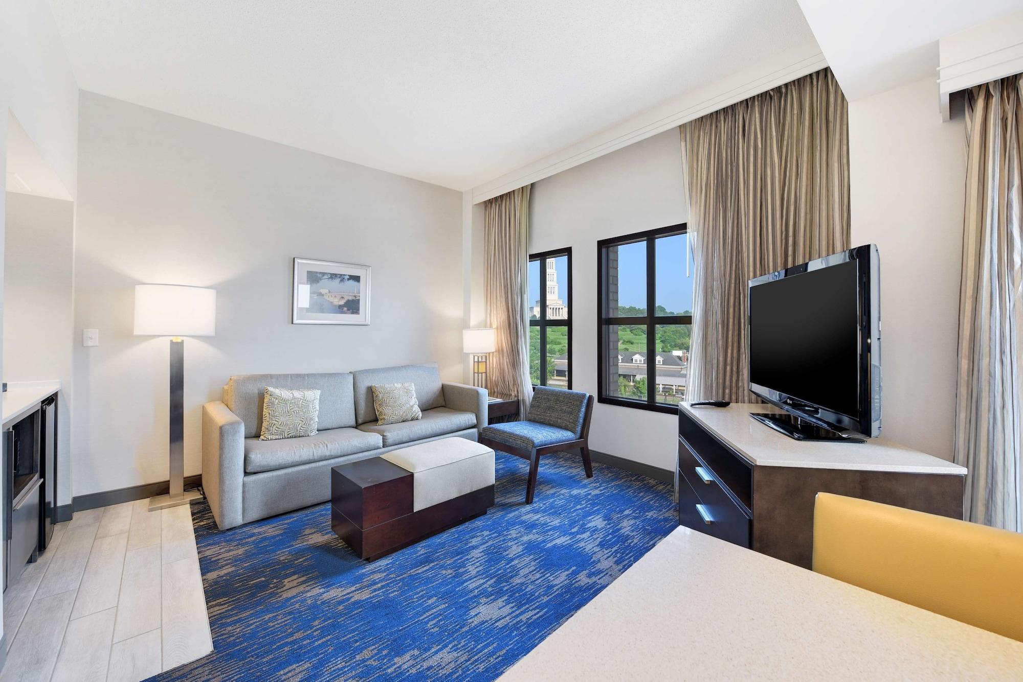 เอมบาสซีสวีท อเล็กซานเดรีย โฮลด์ทาวน์ โฮเต็ล Hotel ภายนอก รูปภาพ