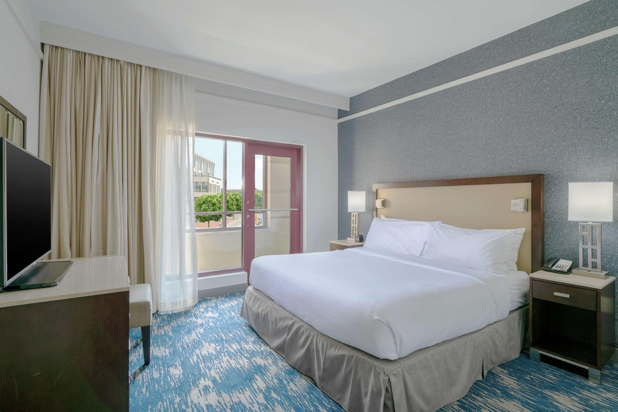 เอมบาสซีสวีท อเล็กซานเดรีย โฮลด์ทาวน์ โฮเต็ล Hotel ภายนอก รูปภาพ