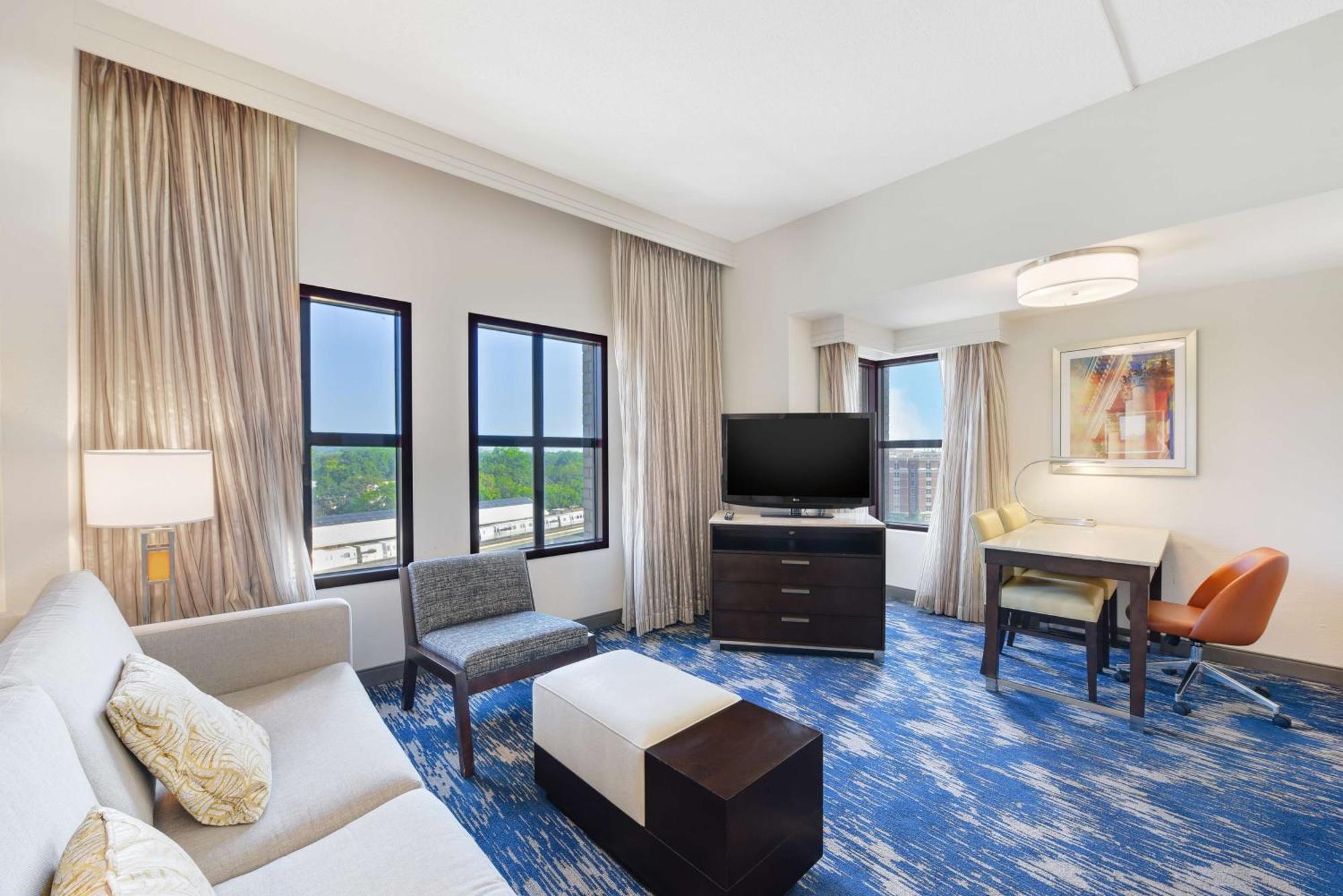 เอมบาสซีสวีท อเล็กซานเดรีย โฮลด์ทาวน์ โฮเต็ล Hotel ภายนอก รูปภาพ