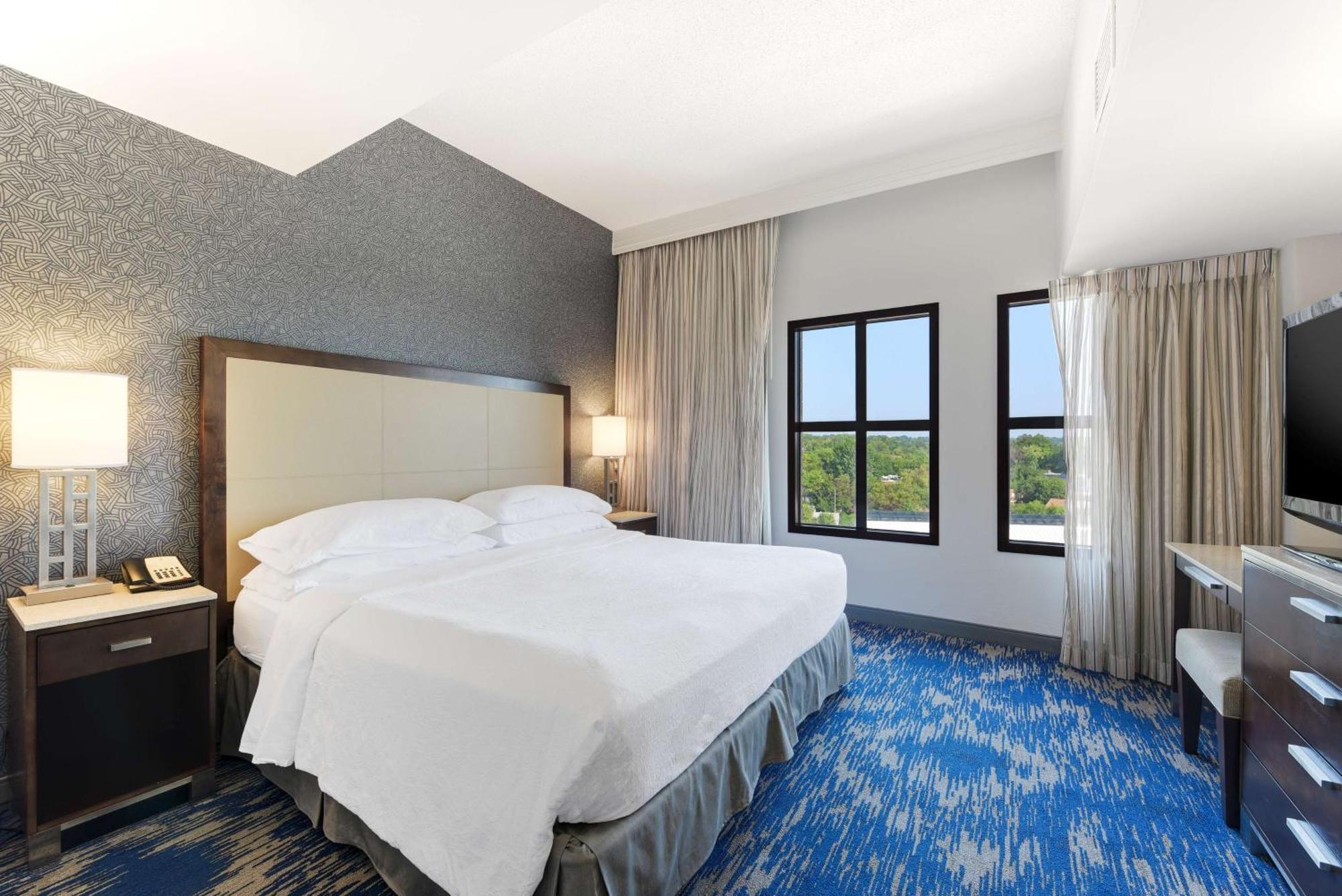 เอมบาสซีสวีท อเล็กซานเดรีย โฮลด์ทาวน์ โฮเต็ล Hotel ภายนอก รูปภาพ